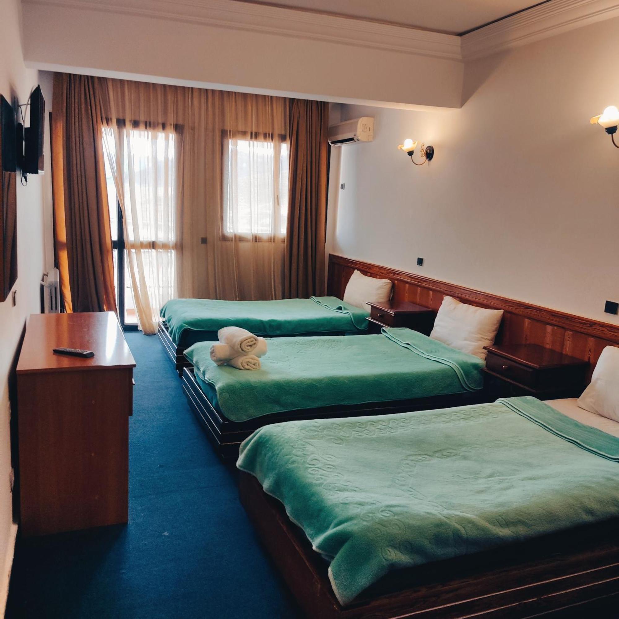Amrouss Touristic Darmaroc Otel Azrou Oda fotoğraf